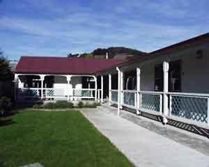 South Sea Hotel - Stewart Island Half-moon Bay Exterior photo